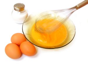 Não se faz omelete sem quebrar os ovos